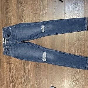 Levi's High-Rise Skinny Jeans in Dark Blue with Knee Distress